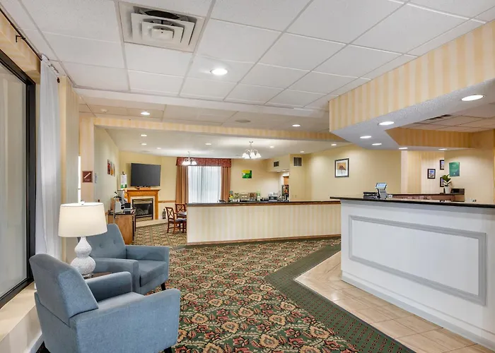 Quality Inn & Suites Near Amish Country