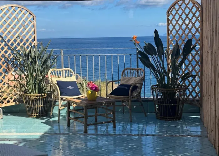 Hotel Mezzatorre Ventotene