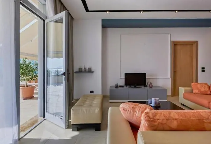 Maxi Room Vlorë