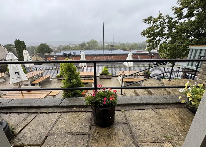 Clothiers Arms