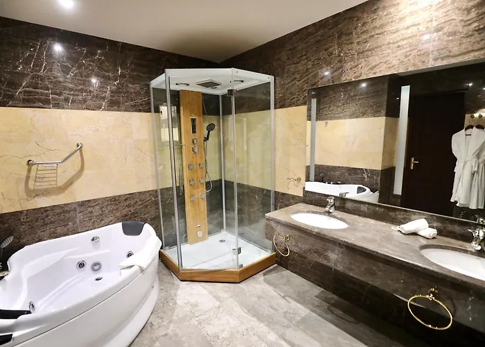 Eighty Eight Deluxe Hotel & Spa