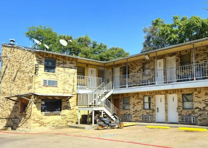 Mi Amor Inn & Suites By Hotel O Dallas Tx Hwy 352