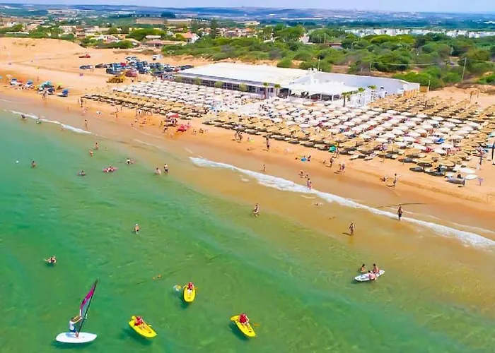 Aura Club Borgo Rio Favara