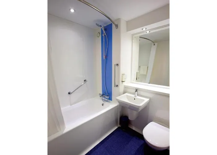 Travelodge Llanelli Cross Hands