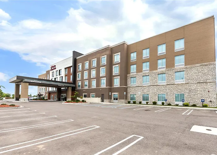 Hampton Inn & Suites