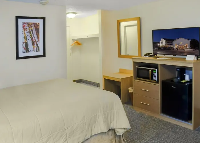 Town & Country Inn & Resort