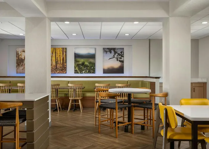 Fairfield Inn And Suites By Marriott Dallas