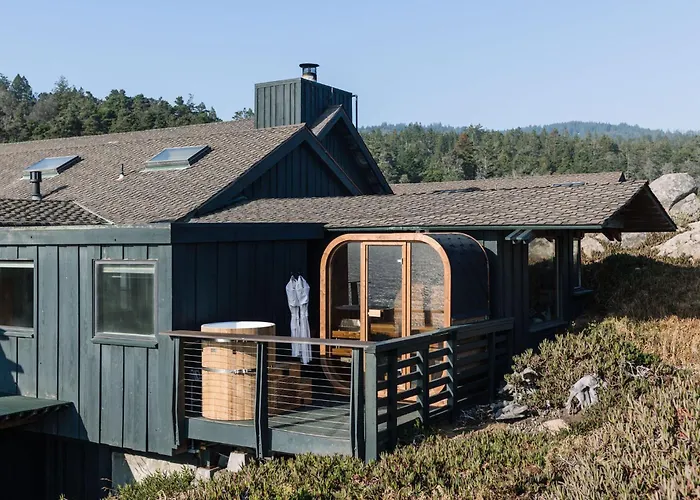 Timber Cove Resort