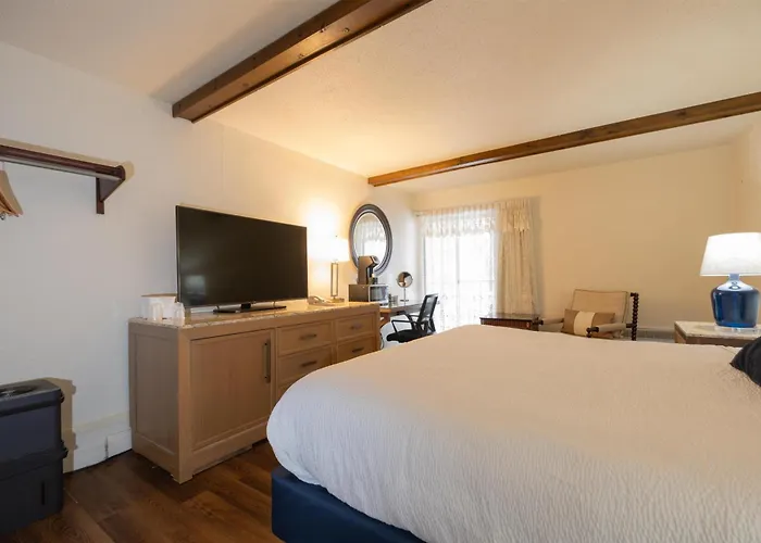 Fireside Inn And Suites