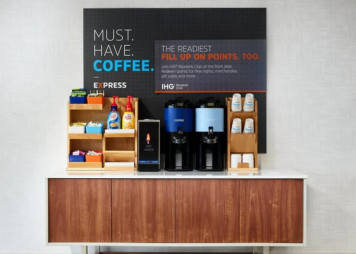 Holiday Inn Express Hotel & Suites Salem By Ihg