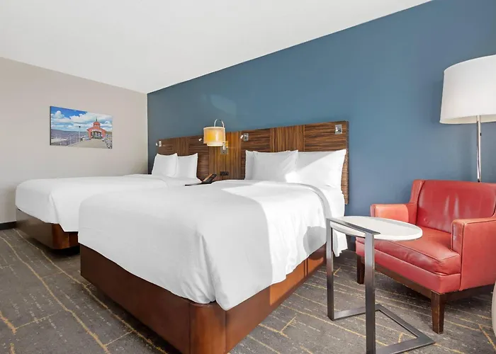 The Lux Hotel & Conference Center, An Ascend Collection Hotel Waterloo