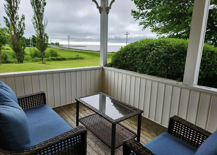Auberge Vue D'La Dune - Dune View Inn