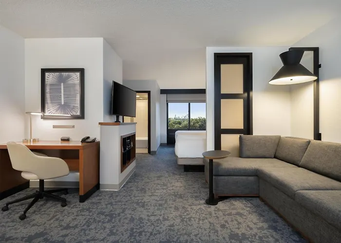 Hyatt Place Lakeland Center