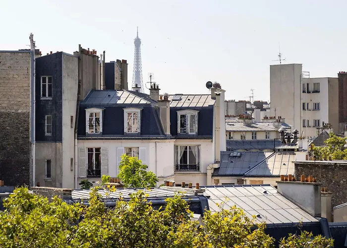 Hotel De Banville