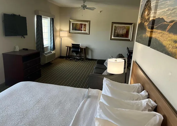Days Inn & Suites By Wyndham Ne
