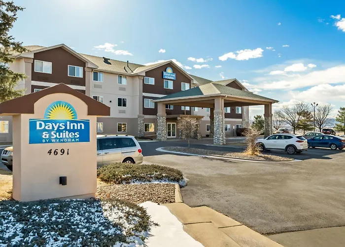Days Inn & Suites By Wyndham Castle Rock