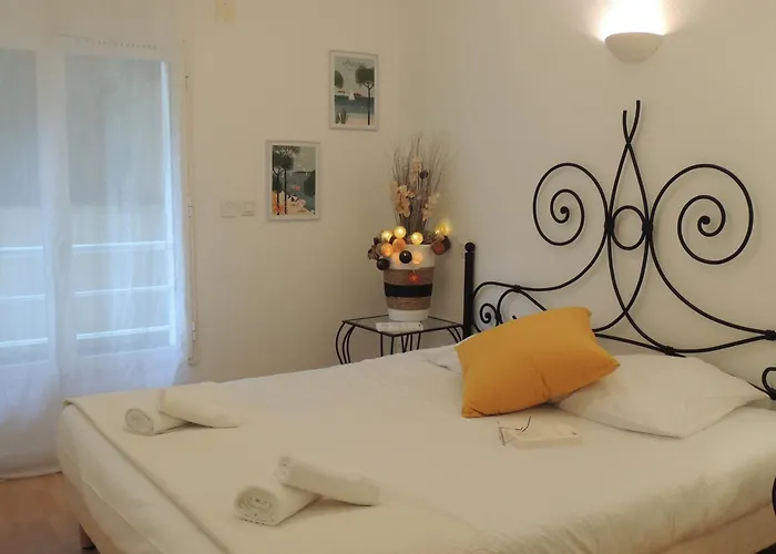 Lagrange Vacances Estivel - Résidence Jardin Mauresque