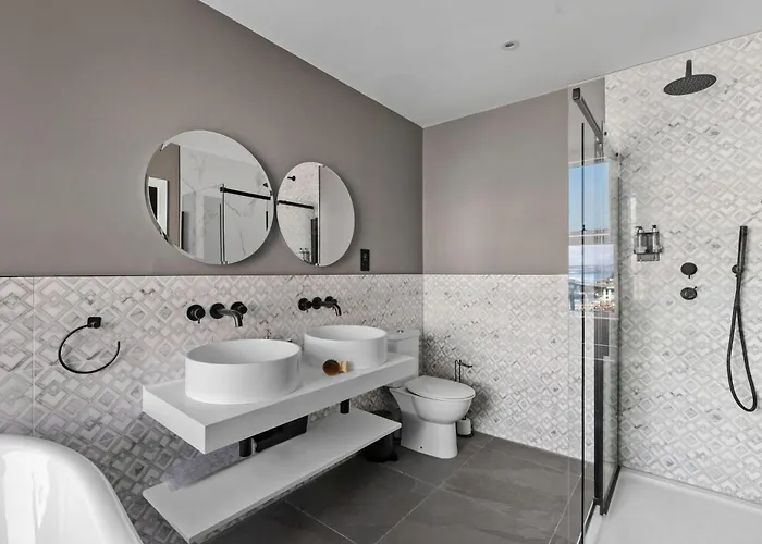 Leader Suite - Sea View - Free Wi-Fi