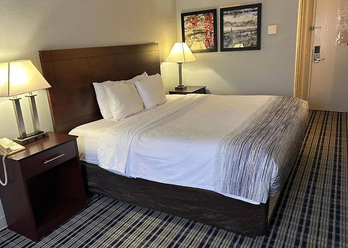 Americinn By Wyndham Mosinee Central Wisconsin Airport