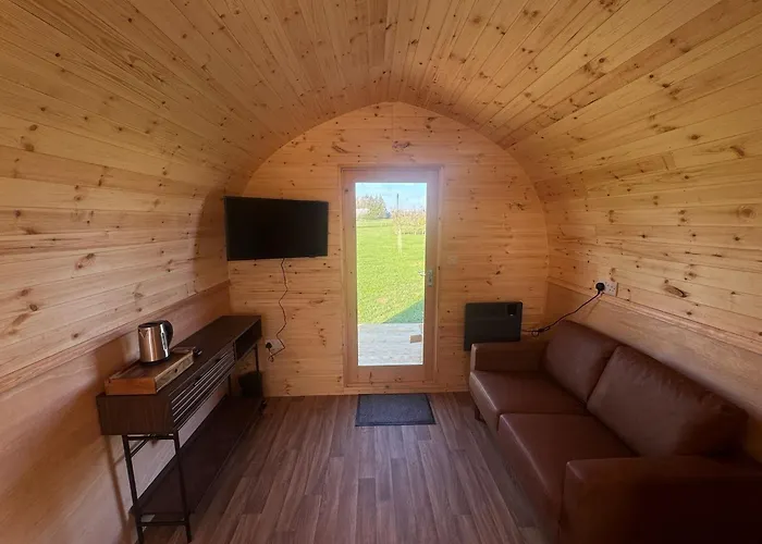 Rodway Hill Golf & Eco Pod
