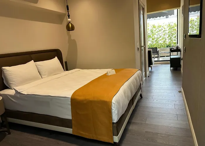 Smart And Simple Hotel Karakoy