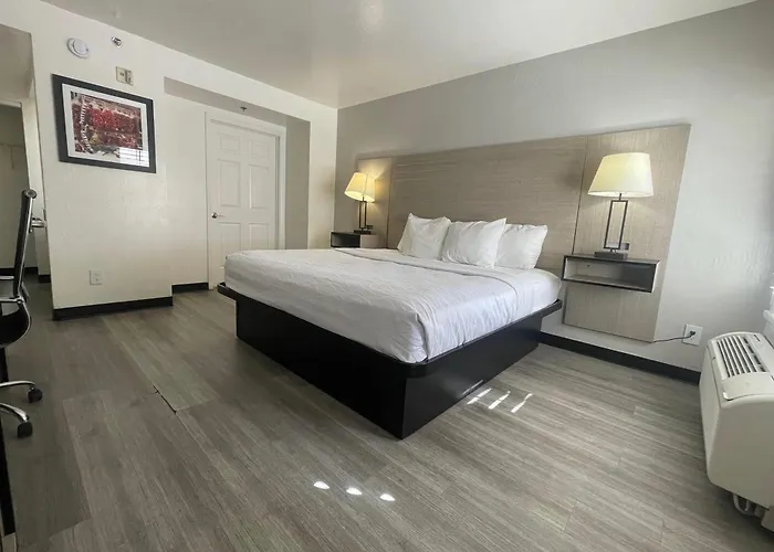 Howard Johnson By Wyndham Tempe University/Phoenix