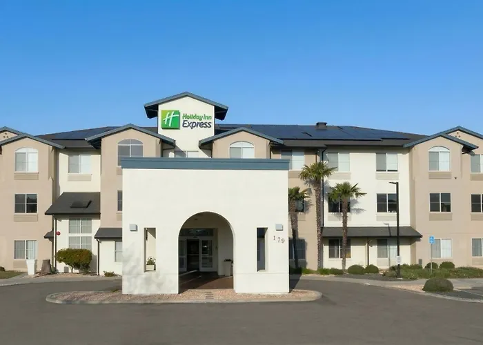 Holiday Inn Express & Suites Manteca By Ihg