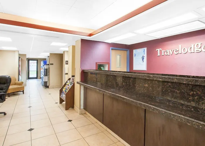 Travelodge By Wyndham Romulus Detroit Airport