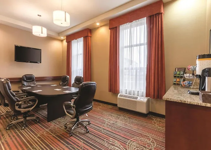 Hampton Inn By Hilton Edmonton South