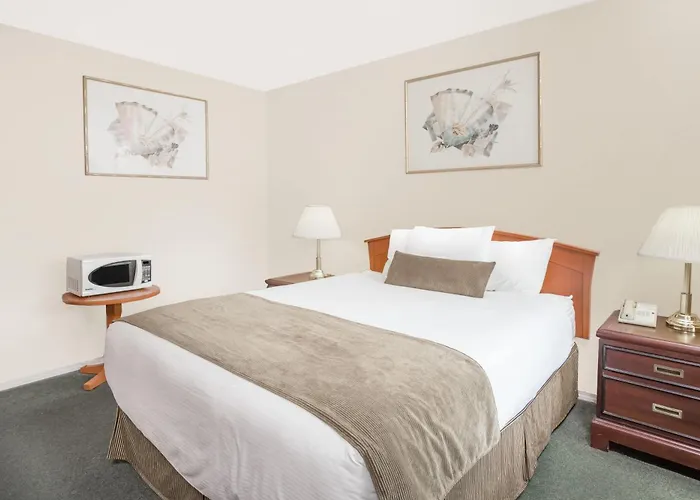 Howard Johnson By Wyndham Downtown
