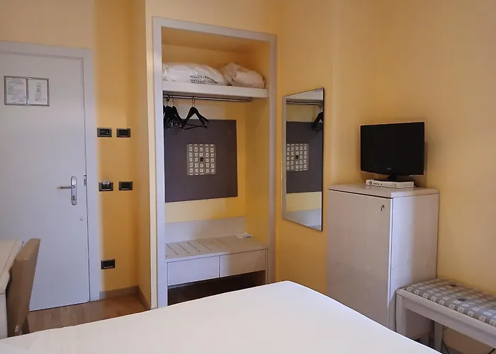 Hotel Chiaraluna