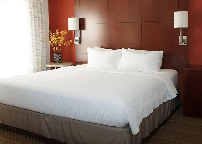 Mainstay Suites Appleton Airport - Fox River Mall Area