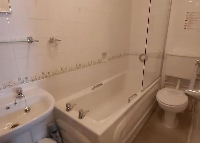 Cranborne Guest Accommodation Exclusively For Adults