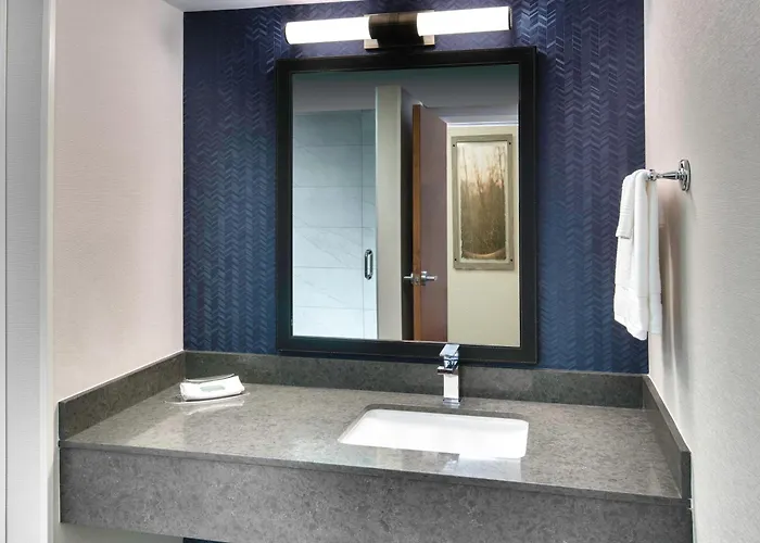 Fairfield Inn & Suites By Marriott Toronto