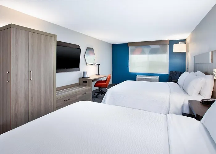 Holiday Inn Express Hotel & Suites Defiance By Ihg