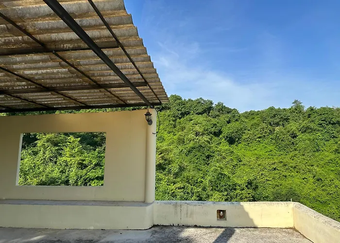 Hi-Scene Resort