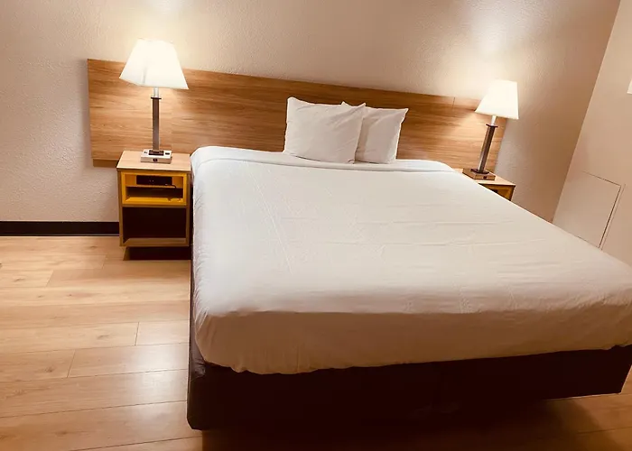 Days Inn By Wyndham Amherst