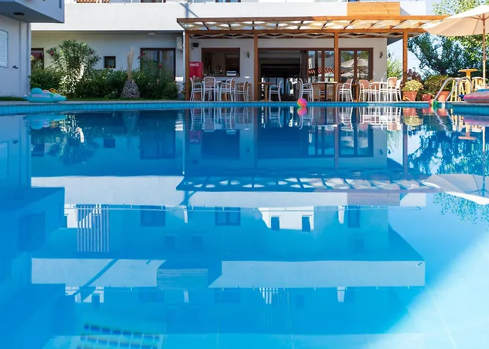 Dimitra & Apartments By Omilos s