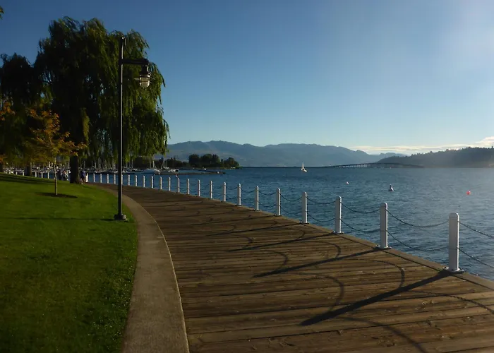 Holiday Inn Express & Suites Kelowna - East By Ihg