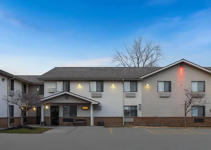 Super 8 By Wyndham Mentor/Cleveland Area