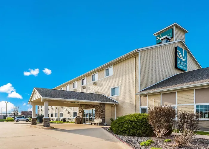 Quality Inn & Suites Eldridge Davenport North