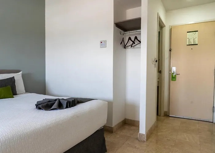 Sr Hotel