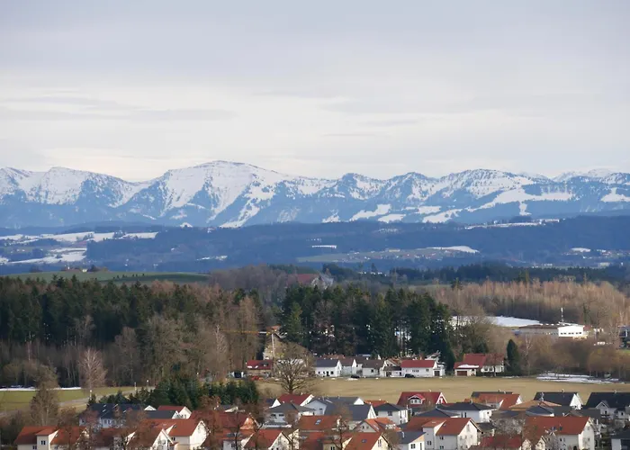 ZUM SCHLOSS