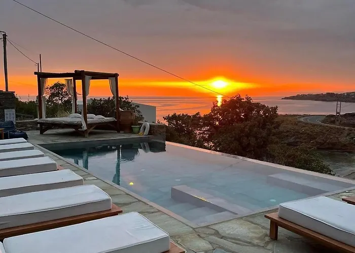 Iris Villa