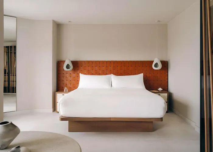 Mondrian Beach Lifestyle Resort By Accor Cala Llonga 