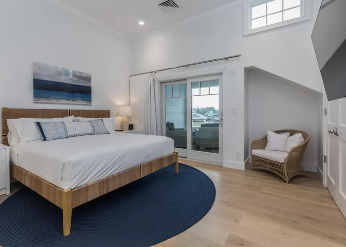 Canoe Place Waterfront Residences