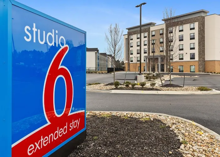 Studio 6 Richmond Airport
