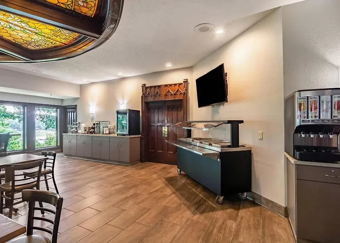 Riverview Inn & Suites, An Ascend Collection Hotel