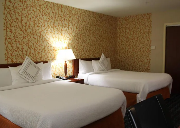 Fairfield Inn & Suites Denton