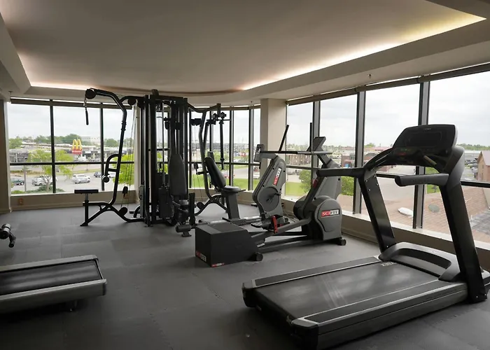 Ramada By Wyndham Tulsa Broken Arrow Hotel